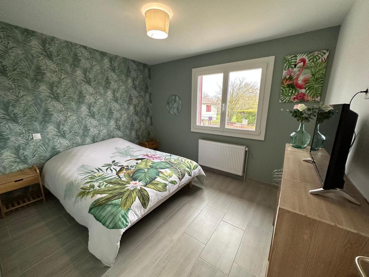 Agreable Maison Avec Jardin A Joinville Esterno foto