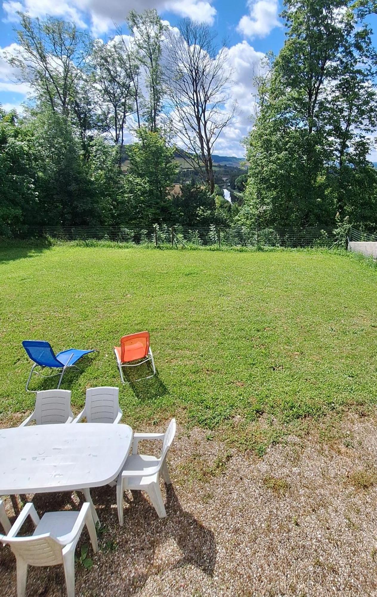 Agreable Maison Avec Jardin A Joinville Esterno foto