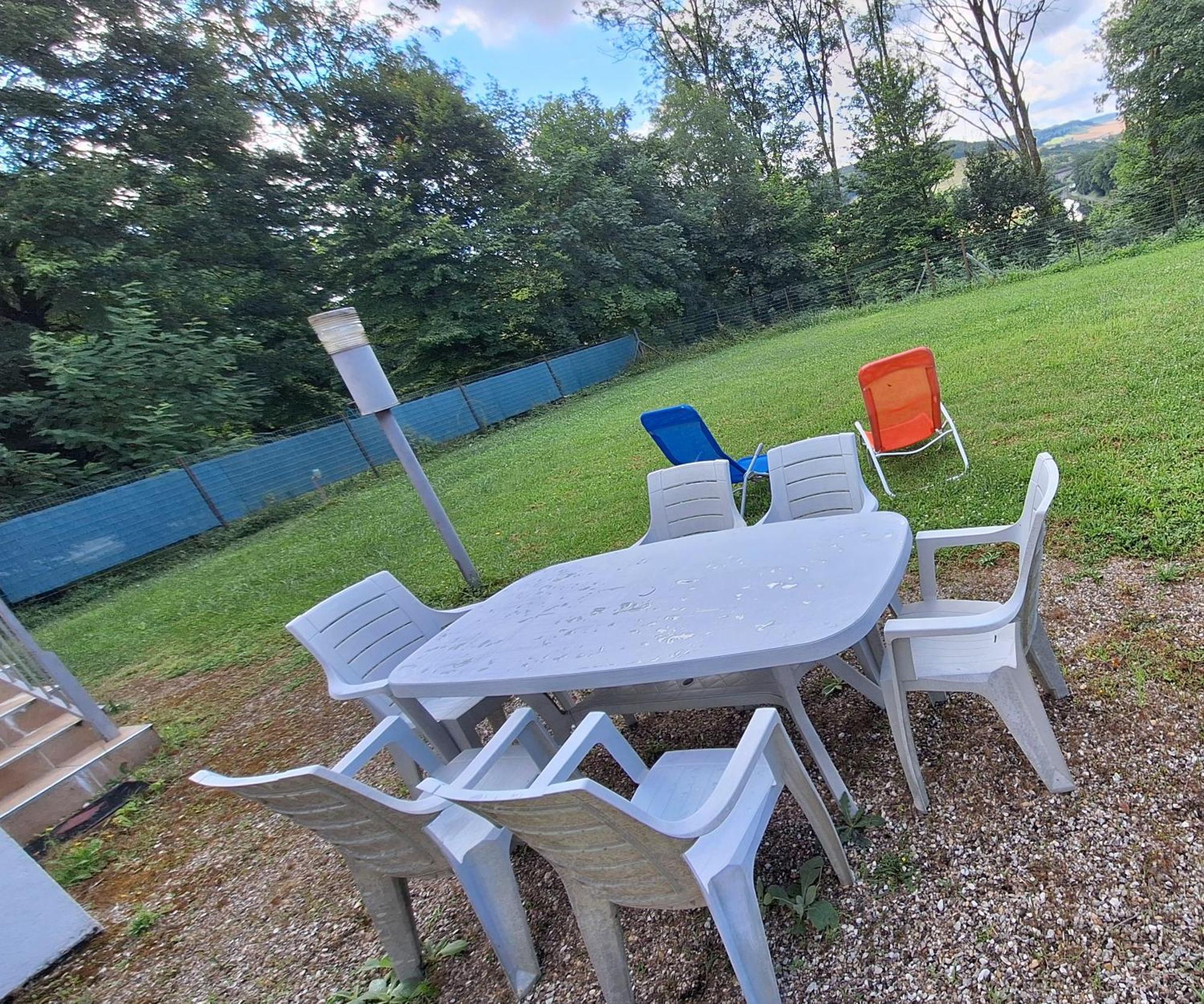 Agreable Maison Avec Jardin A Joinville Esterno foto