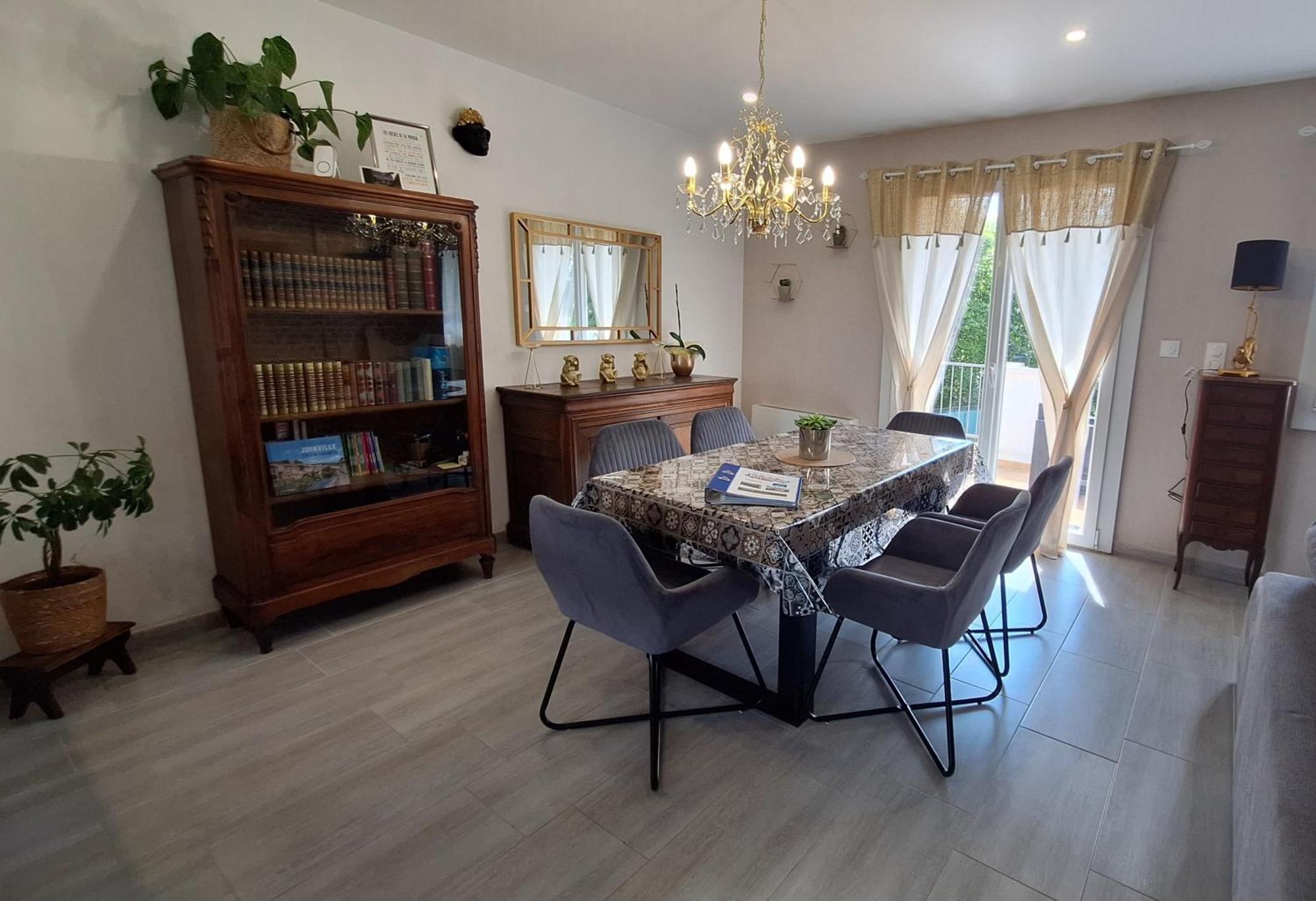 Agreable Maison Avec Jardin A Joinville Esterno foto